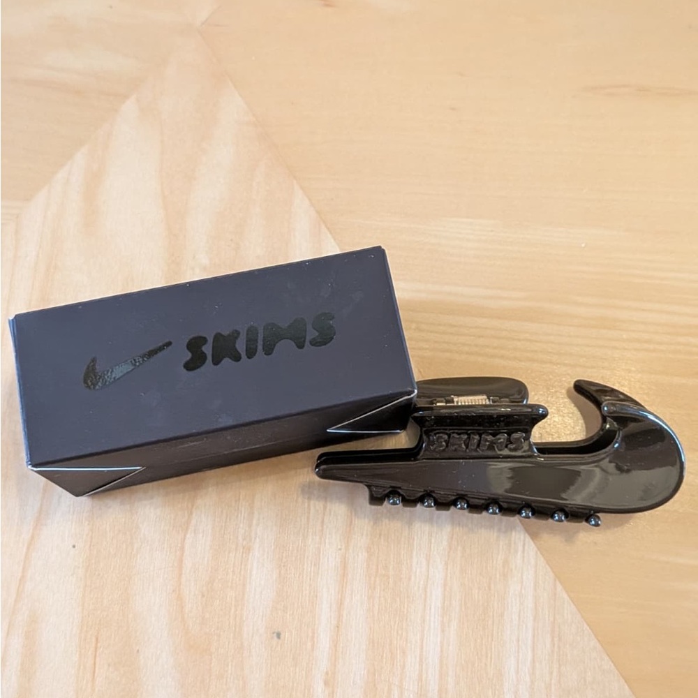 Skims Nike Hair Clip